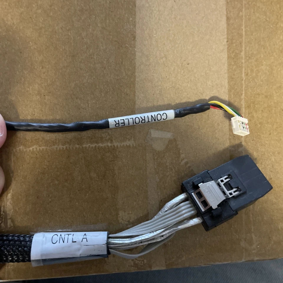 Dell PowerEdge r910 Backplane 4x 2.5” Drives W/ Cables OT466H - Image 4 of 4