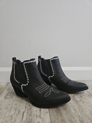 Very  Volatile Cowgirl Ankle Boots Sz 8