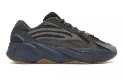 Adidas Yeezy Boost 700 V2 Geode EG6860 Größe US 11 - UK 10½ - EUR 45  