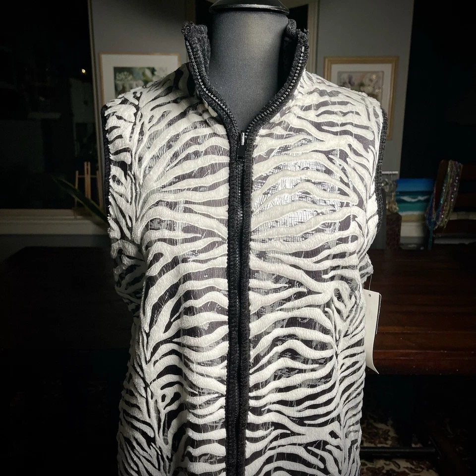 Lisa International Vest Womens Med Black White Zebra Animal Print Reversible - Image 2 of 4