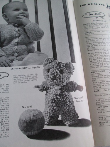 3 Vintage 1940s CHADWICK'S WOOL Patterns Babies CHILDREN Socks & Mittens Family - Picture 4 of 10