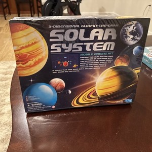 4M 3D Glow in the Dark Solar System Mobile Model Making Kit Planets Space Sealed