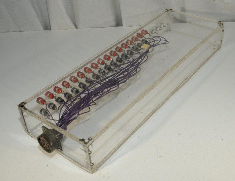Banana jacks patch panel in a plexiglass case 37 female banana panel jacks 4mm