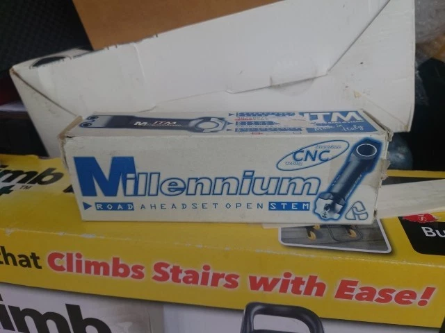 Auriculares Millennium Road potencia abierta, extensión 130 80 grados  Foto 2 de 4