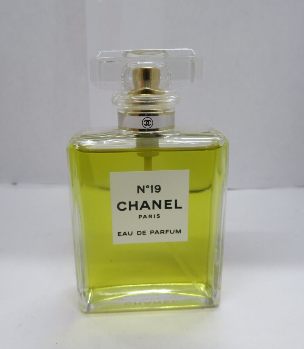 CHANEL] Chanel No.19 Aude Teware (EDT) No.5 Bonus spray type 100ml