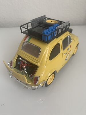 Authentic FIAT 500 Burago GOLD COLLEZIONE 1:16 (From Bari to