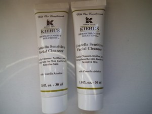 centella sensitive facial cleanser