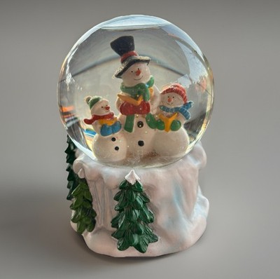 Snow globe Music Box 2009- Trio Family of Snowmen Choir Singers Fir Trees