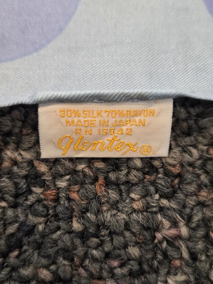 VTG Blue Schiaparelli Scarf Glentex Silk/Rayon Dots & Stripes 28.5" Square - Imagem 4 de 4