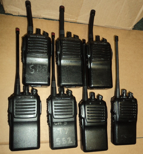 Used Vertex Standard VX-231 Two-Way Radio Set UHF 450 MHz - 512 MHz vx-231-G7-5 - Picture 2 of 12