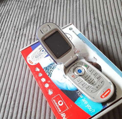 NEW Motorola V550 100% NEW 100% Oryginał Telefon Komórkowy Unlocked , Bluetooth - Zdjęcie 6 z 7
