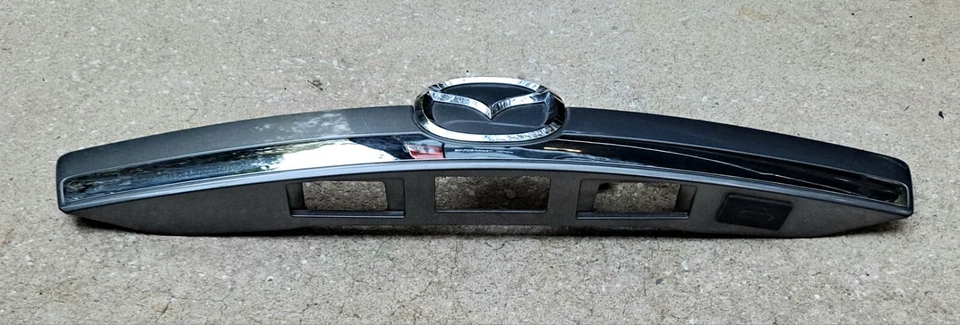 c 2007-2009 Mazda CX-9 Gate Trim Garnish Gray & Chrome 2008 CX9 - Image 3 of 4