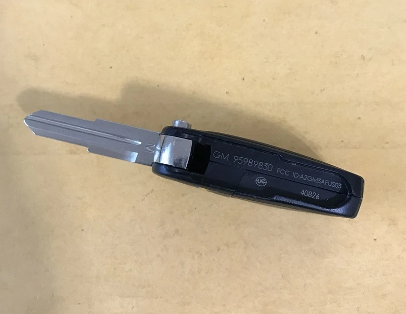 100% OEM 13 14 15 GM CHEVY SPARK FLIP KEY KEYLESS ENTRY REMOTE FOB 95989830 - Image 3 of 3