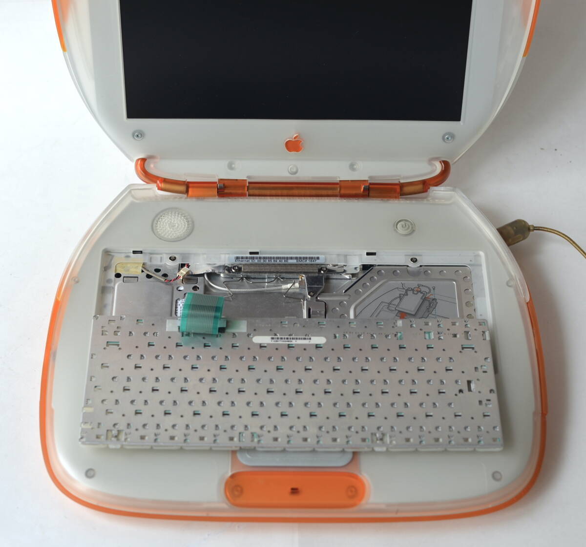 Apple iBook G3 Clamshell M2453 Laptop 300MHz Tangerine Good