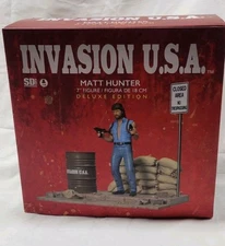 SD TOYS - INVASION U.S.A. - MATT HUNTER - CHUCK NORRIS - DELUXE FIGUR NEU/OVP