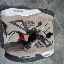 Nike Air Jordan 4 Retro Taupe Haze Size 11  DB0732-200 Men’s Shoe with box