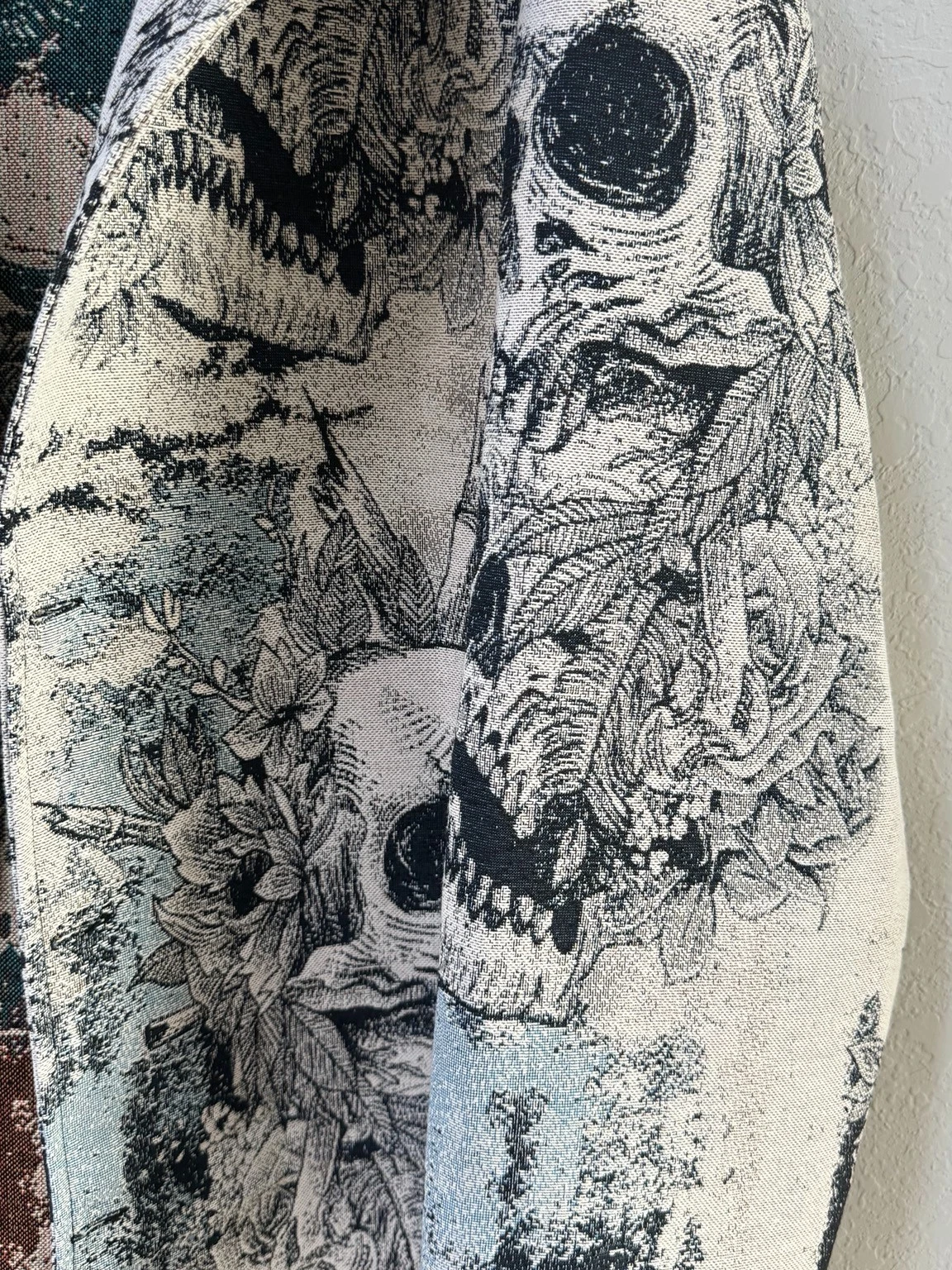 Rebel Vengeance XXL Skull Floral Tapestry Button Front Jacket Black Cream NWOT image 4