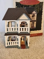 Hallmark 1993 Cozy Home  #10 in the Nostalgic Houses and Shops