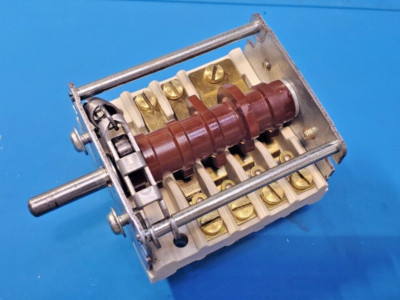 Hatco Rotary Selector Switch 43-24232-003  25A -400V 32A-250V Input For Toaster