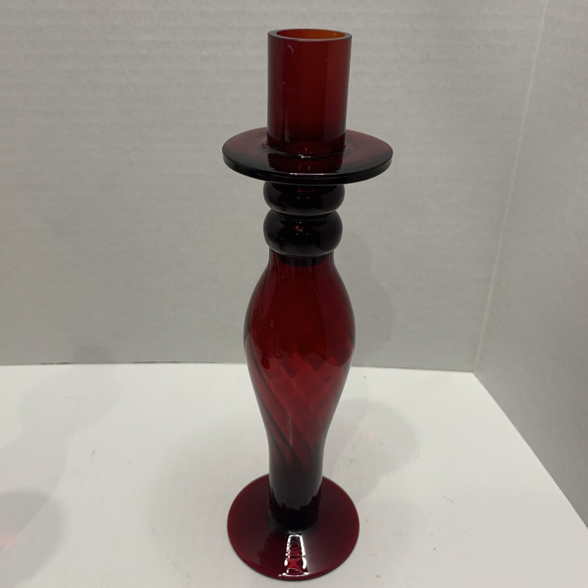 Dresden Kristall 赤色 花瓶 約30cm Dresden Kristall 赤色 花瓶 約30cm Dresden Kristall 赤色 花瓶