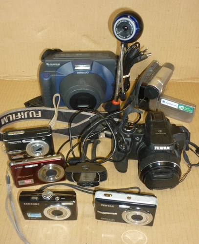 Job Lot 9 x Cameras Casio Fujifilm Sony Samsung etc.