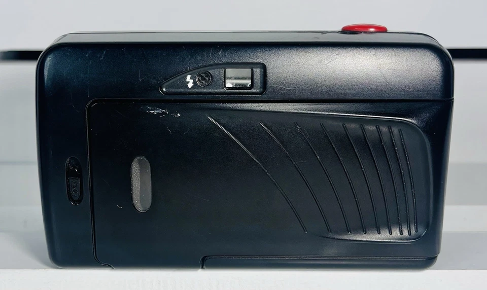 VTG Polaroid 35mm One Film Camera Point & Shoot Auto Film Tested Works W/strap - Image 2 of 4