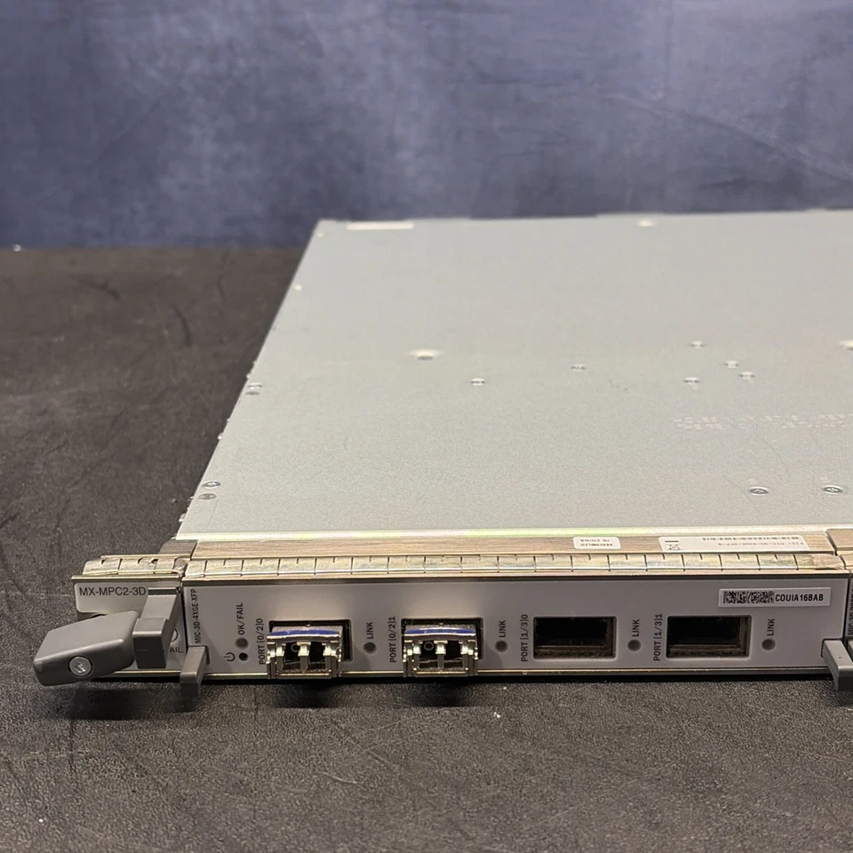 Paquete de módulos Juniper MIC-3D-20GE-SFP + MIC-3D-4XGE-XFP Foto 3 de 4