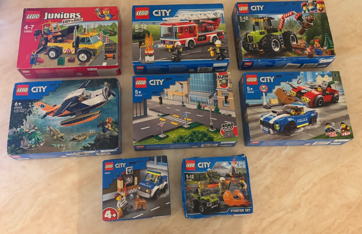 RETIRED LEGO CITY BUNDLE - 8 ITEMS - BRAND NEW SEALED IN BOX - AMAZING VALUE