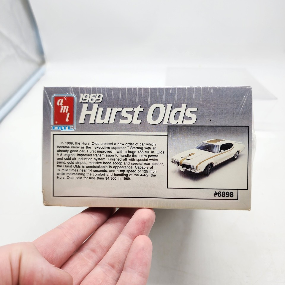 UH AMT 1969 1/25 HURST OLDS Model Kit #6898 New Sealed 1989 *READ ...