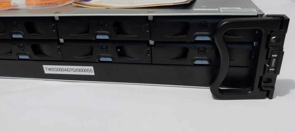 NEW - Infortrend EonStor A12f / A08F - G2422 ( W/ CD , Cables & Manuals as shown - Image 4 of 4