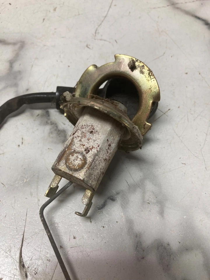 84 Honda NH125 NH 125 Aero Scooter Gas Sensor de nivel de combustible Unidad de envío Flotador Foto 2 de 4