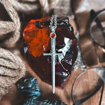 Wizarding Trunk Magical Artifacts Box Shrunken Gryffindor Sword Necklace 20'' NIB