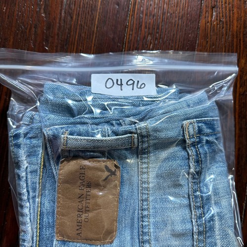 American Eagle Jeans Mens 34x32 Blue Relaxed Straight Faded Whiskers - Picture 14 of 14