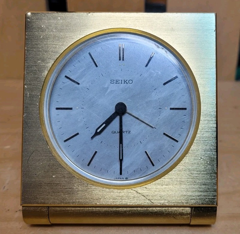 Vintage Seiko Quartz Folding Travel Alarm Clock Gold Tone Ref QQ 541 A Japan Works photo Vintage Seiko Quartz Folding Travel Alarm Clock Gold Tone Ref QQ 541 A Japan Works featured image