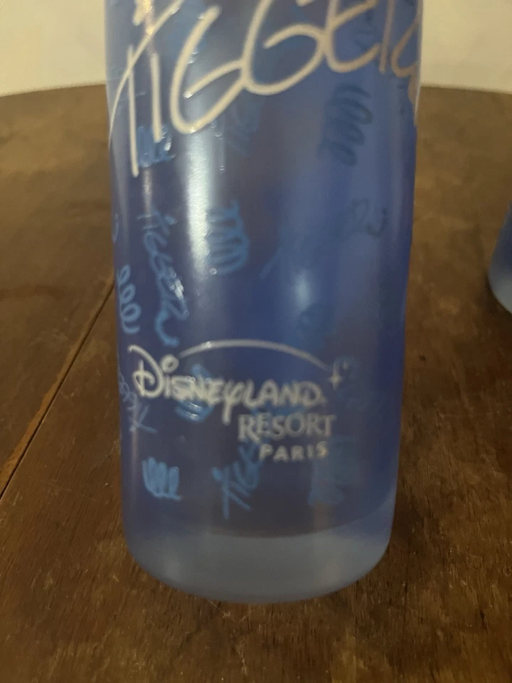 Tigger de vidrio superior DISNEYLAND PARÍS. Dos vasos de jugo Foto 3 de 4