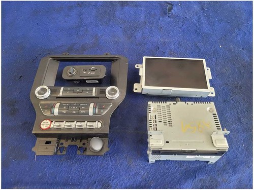 2015 Ford Mustang GT Audio Sync 2 CD Solt Non Nav Receiver Heat Radio 2859