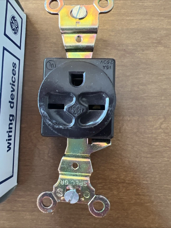 🔥GENERAL ELECTRIC GE4069-1 RECEPTACLE 15A 260V 2P, New, Freeship🇺🇸 - Image 2 of 4