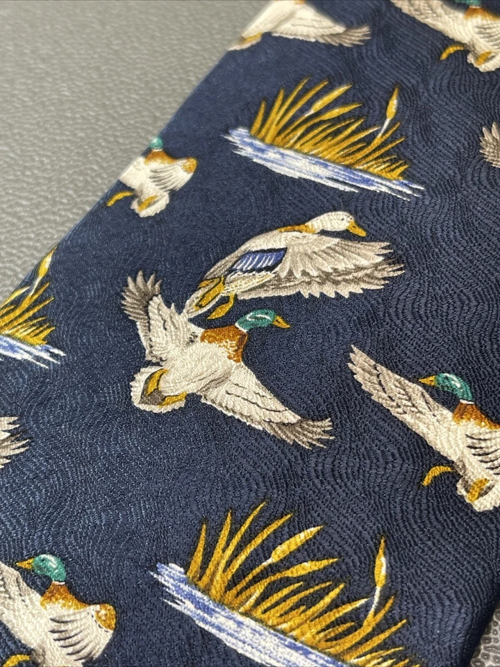"Corbata Field & Stream pato mallardo estampado azul marino para hombre corbata de seda 56,5""" Foto 4 de 4