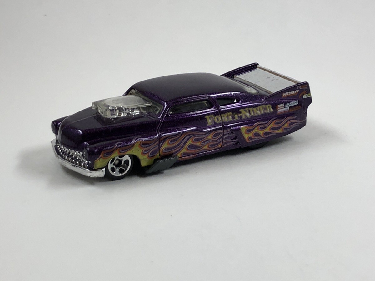 ミニカー Hot WHeels '49 MERC Amazon.com: Hot Wheels 49 Drag MERC 1/5 Scale, Silver : Toys