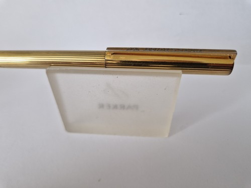 ST, Dupont Classique Füllfederhalter - Feder 18 K-750 - mittlere Feder - vergoldetes Etui. - Bild 2 von 9