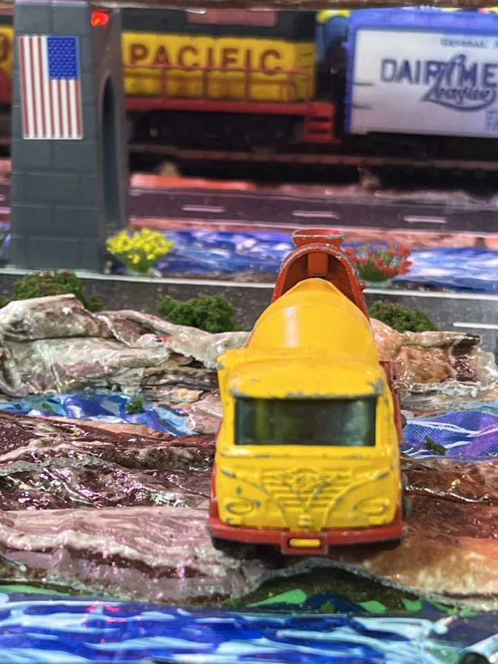 Lesney Matchbox 1960s Foden Concrete Truck 8 Wheeler No 21 USED USED EX Cond - Image 2 of 4