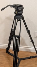 Vinten Vision 100 Fluid Head w/ Vinten Two-Stage Aluminum Pozi-Loc Tripod