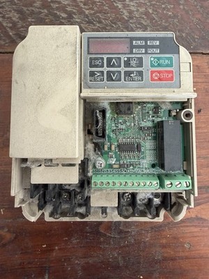 Yaskawa CIMR-JU4A0002BAA Industrial Frequency Drive