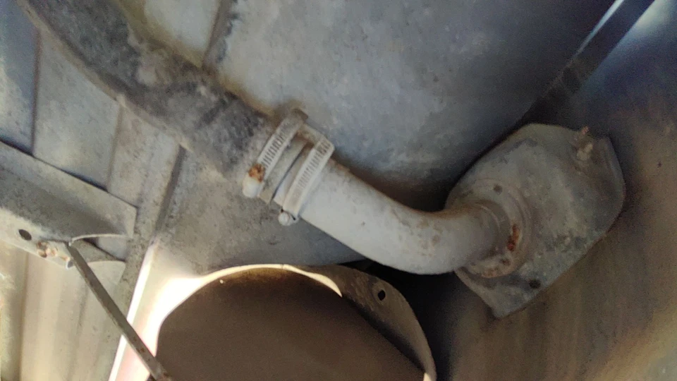 Ford F150 1988 conjunto de cuello de llenado de combustible con tapa de gasolina OEM Foto 2 de 2