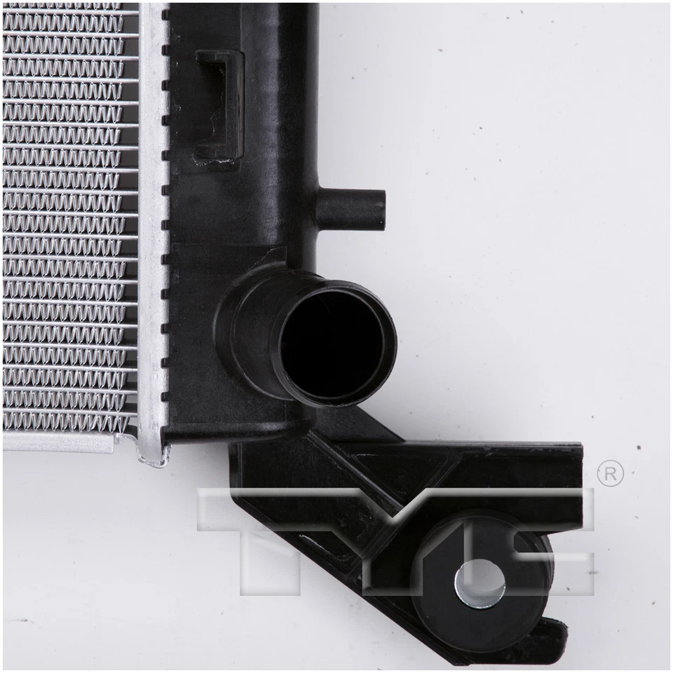 Radiador para 13-18 Dodge Ram Pickup 2500/3500 6.7L L6 (2º) CH3010373 52014721AB - Imagem 3 de 4