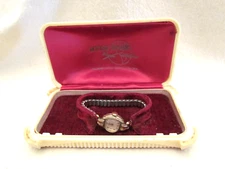 Hyde Park Watch & Prestation Box (The Watch that trains American Test Pilots)