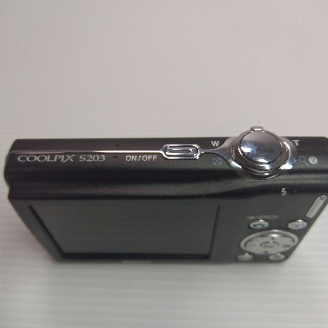 【新品】Nikon COOLPIX S203 ブラック Nikon COOLPIX S203 Compact Digital Camera Black with Box