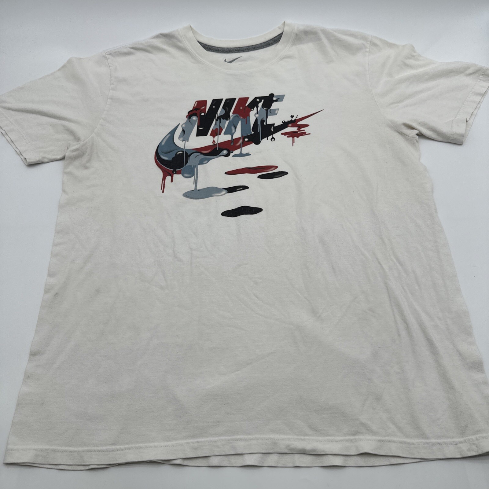 Nike T-Shirt Men XL  White Graphic Print Logo ..#18917