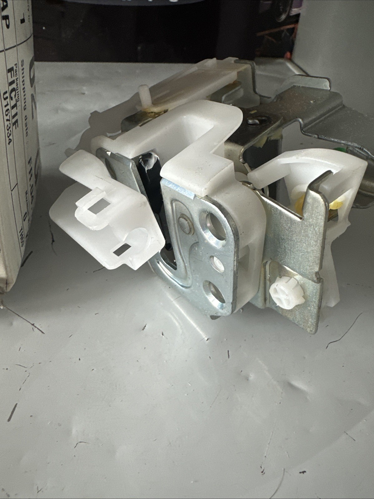 C1 Door Solenoid CITROEN Hatchback Right Rear Door Lock Assy 9137E9 2005-2014 image 2