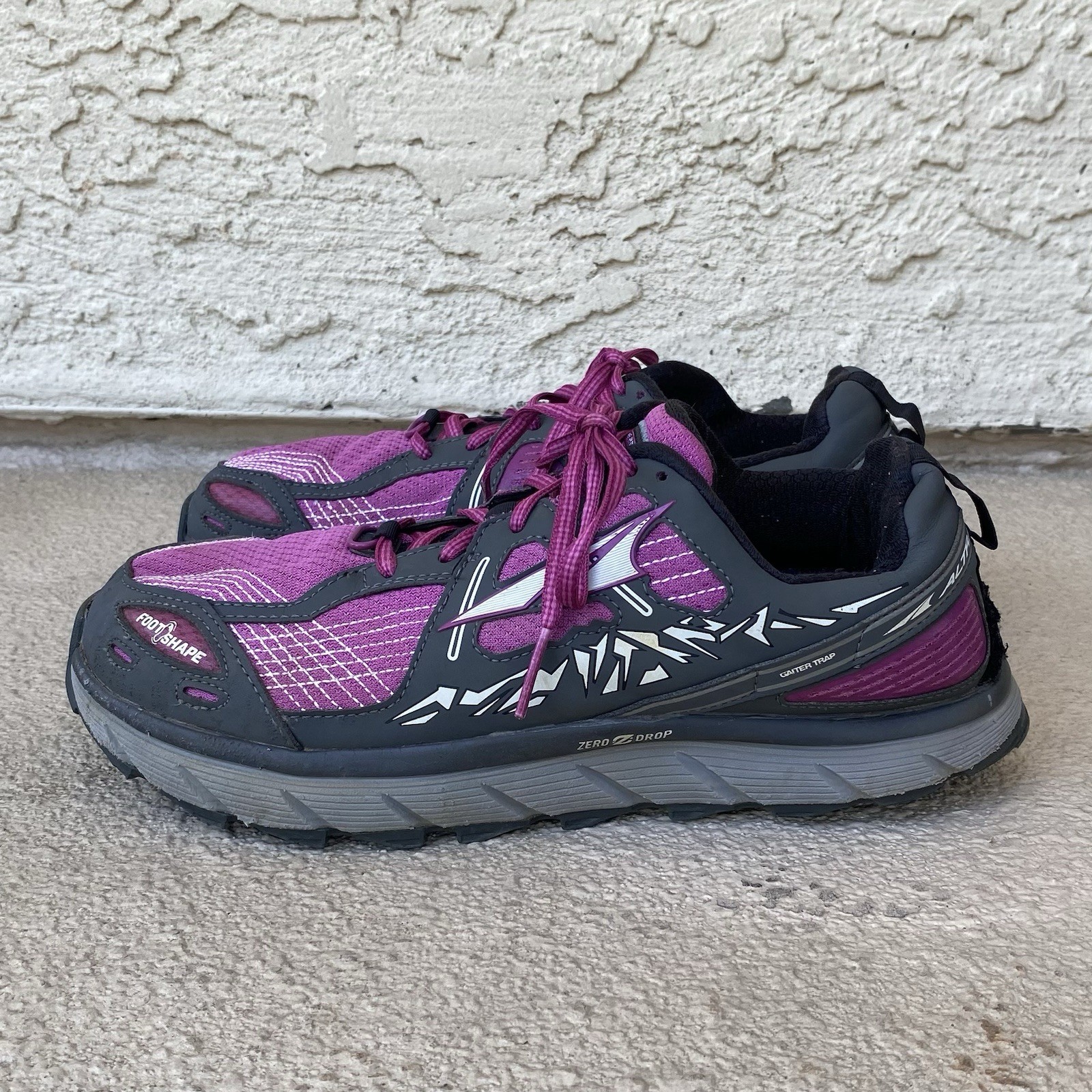 Altra Lone Peak 3.5 Women's Trail Running Shoes Size 9.5 AFW1755F-1 Foot-Shaped Design-image